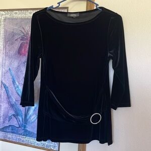 Dress barn Black Velvet Top size 6 medium Round Neck Pullover stretchy 3/4 arm